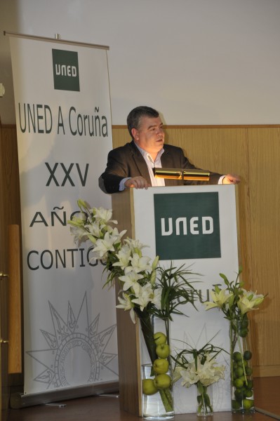 José Antonio Vázquez Taín, fue el encargado de pronunciar la Lección Inaugural durante el Acto Oficial de Apertura de Curso que se celebró en el Centro Asociado