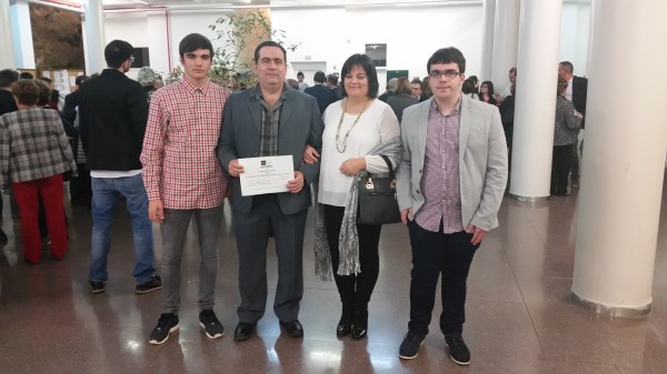 Me siento muy cómodo e identificado con la UNED. Encontré el Máster oficial que cubría mis expectativas y necesidades, tanto respecto a la materia, como a la posibilidad de poder completar posteriormente el Doctorado.