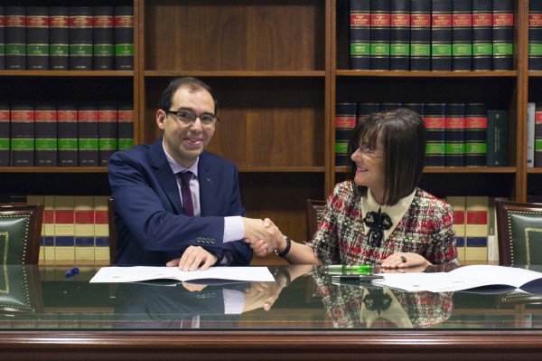 La UNED de A Coruña y el Ilustre Colegio de Procuradores de A Coruña (ICP A CORUÑA-CEPROC) firman un convenio de colaboración educativa