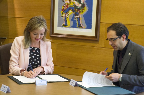 El Centro Asociado UNED de A Coruña firma un convenio con la Xunta de Galicia destinado a impulsar actividades educativas, culturales y formativas a través del programa UNED Sénior