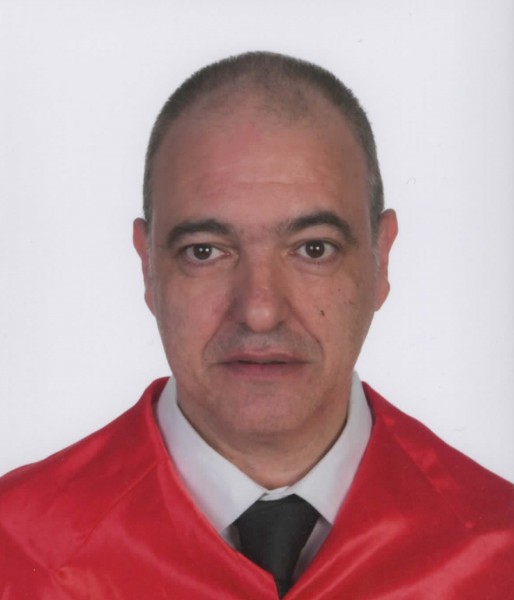 Sin duda, después de tantos años sin estudiar, enfrentarme a todo esto de nuevo, me hizo replantearme y evolucionar la manera de estudiar para poder afrontar la carrera con éxito